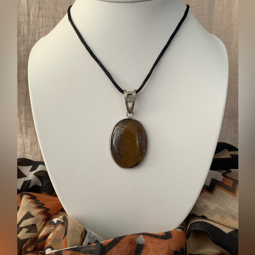 Vintage Tigers Eye Oval Cabochon Pendant Necklace - Picture 8 of 8